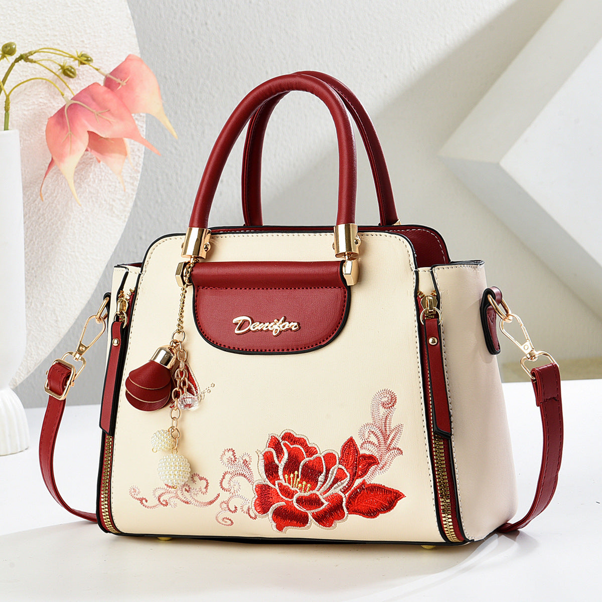 Women’s Artistic Charm Embroidered Handbag