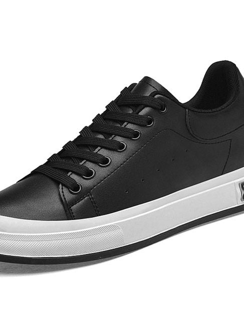 Low-Top Laced sneakers