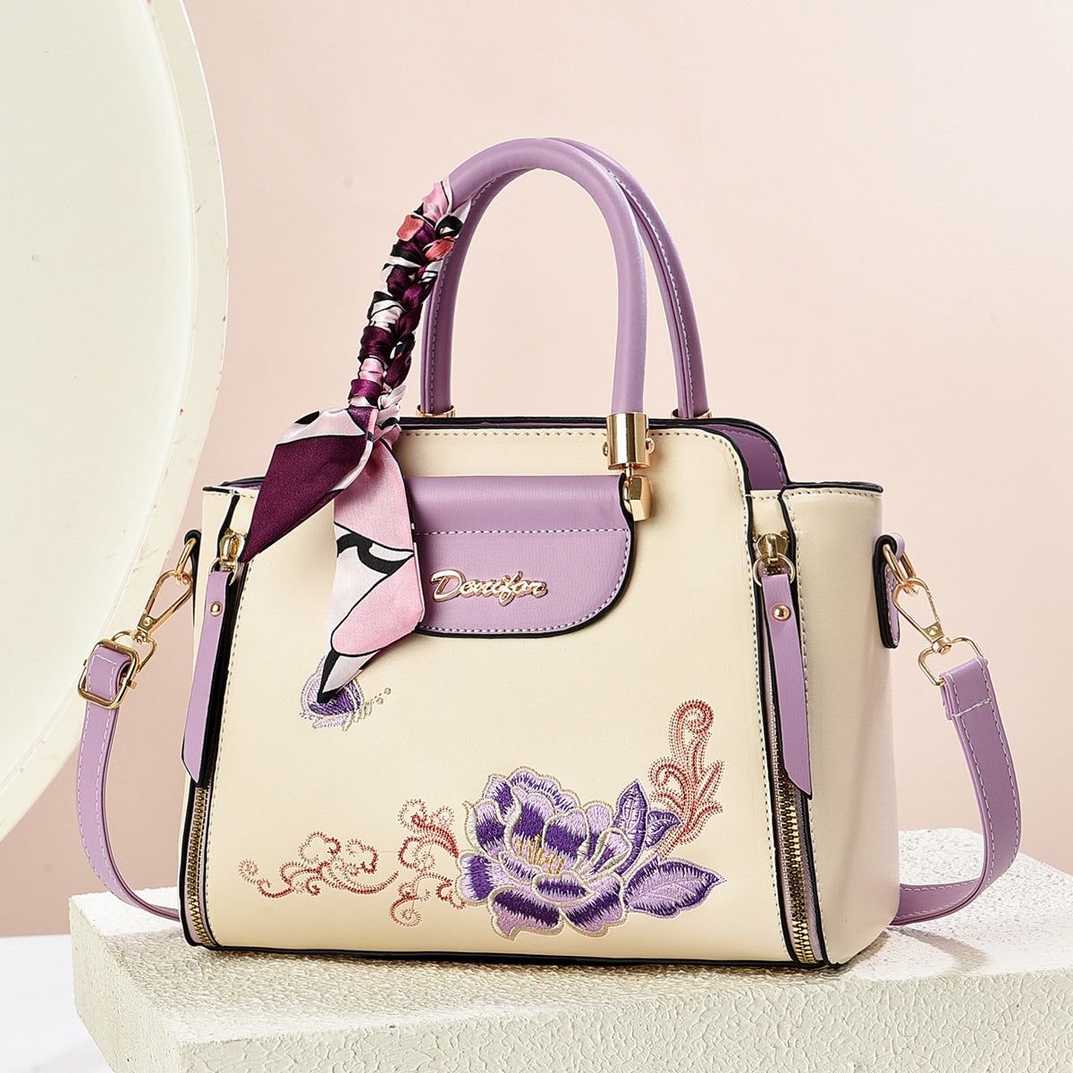 Women’s Artistic Charm Embroidered Handbag