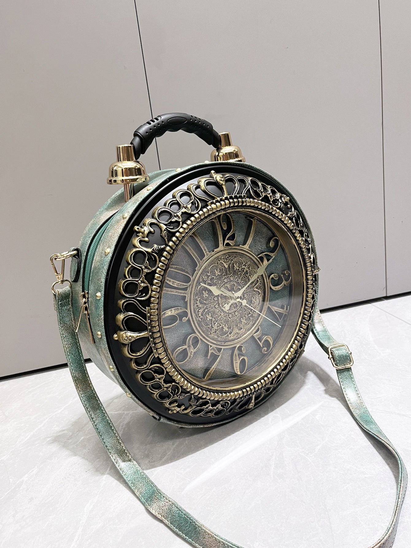 Women’s Vintage Clock Design Shoulder Bag