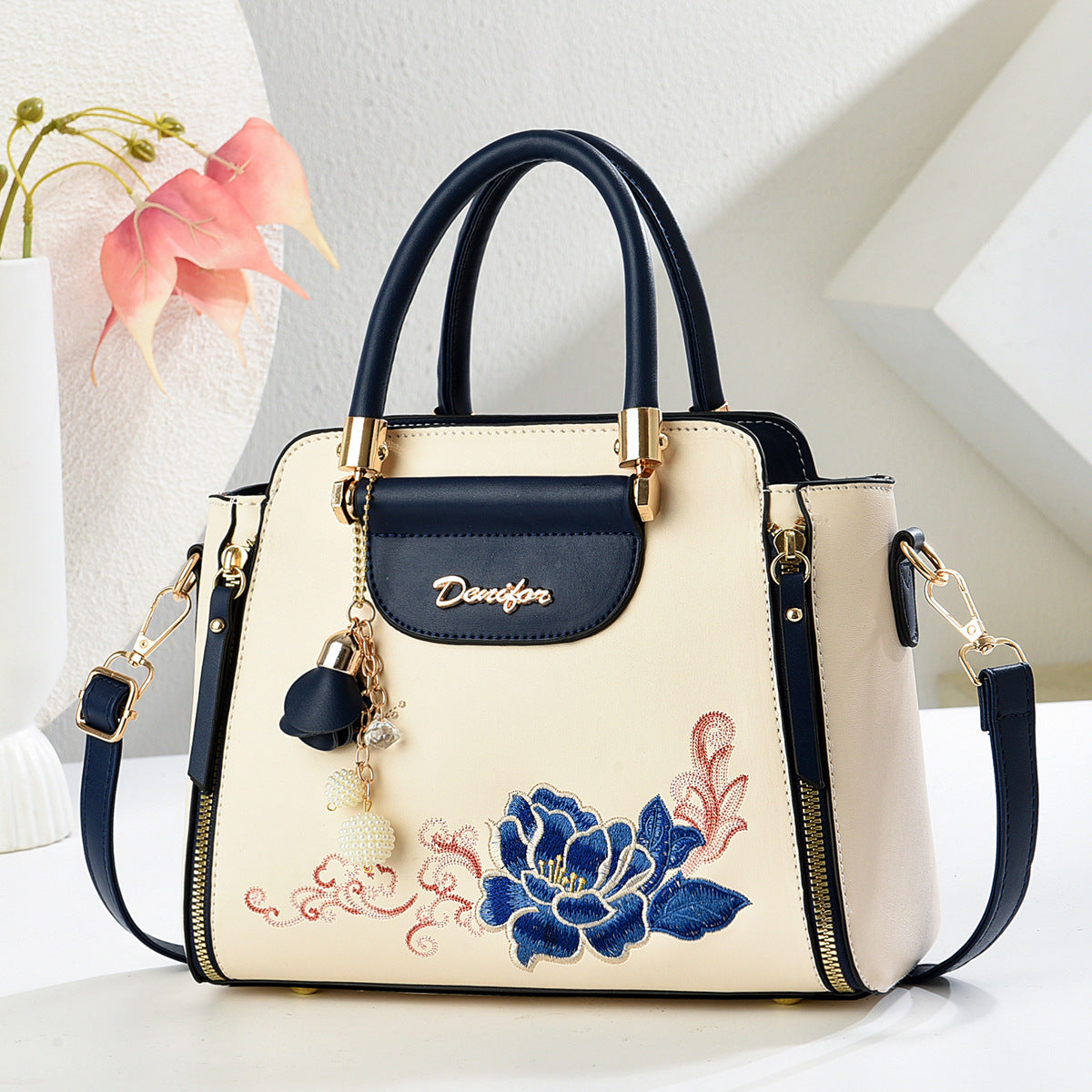 Women’s Artistic Charm Embroidered Handbag