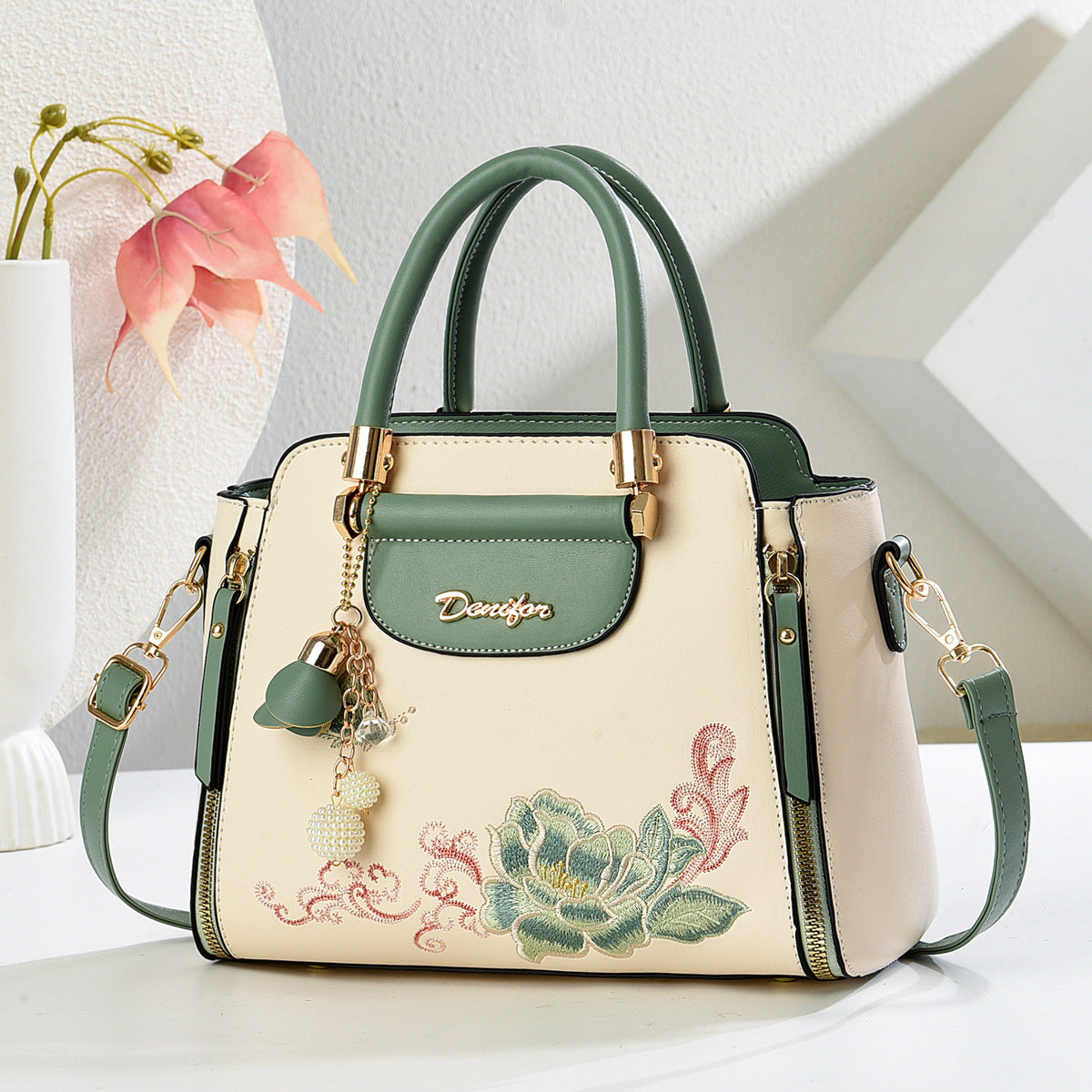 Women’s Artistic Charm Embroidered Handbag