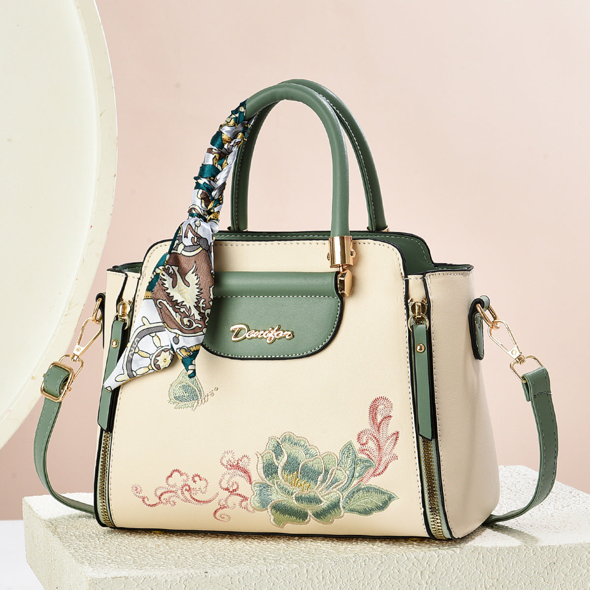 Women’s Artistic Charm Embroidered Handbag