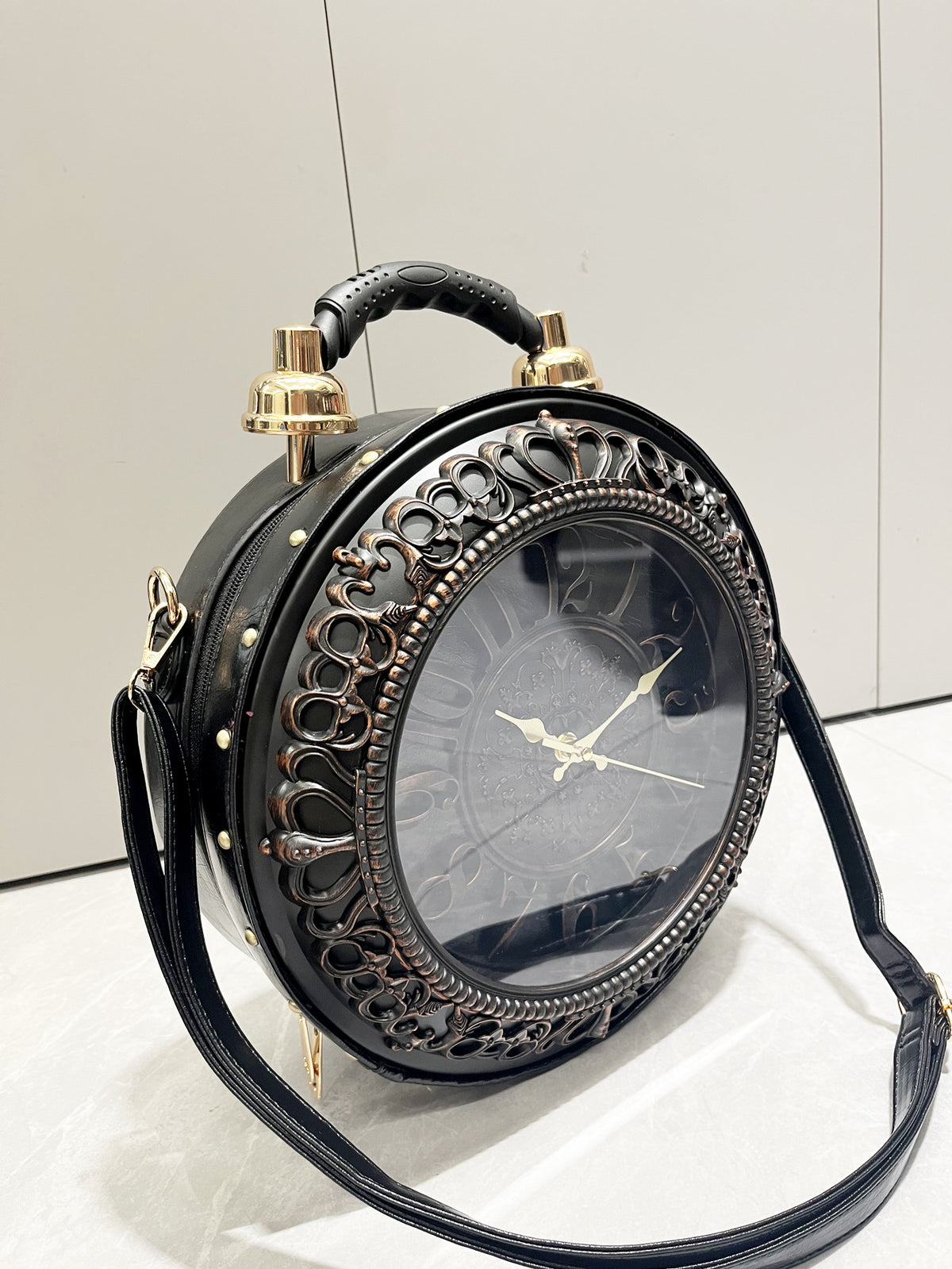 Women’s Vintage Clock Design Shoulder Bag