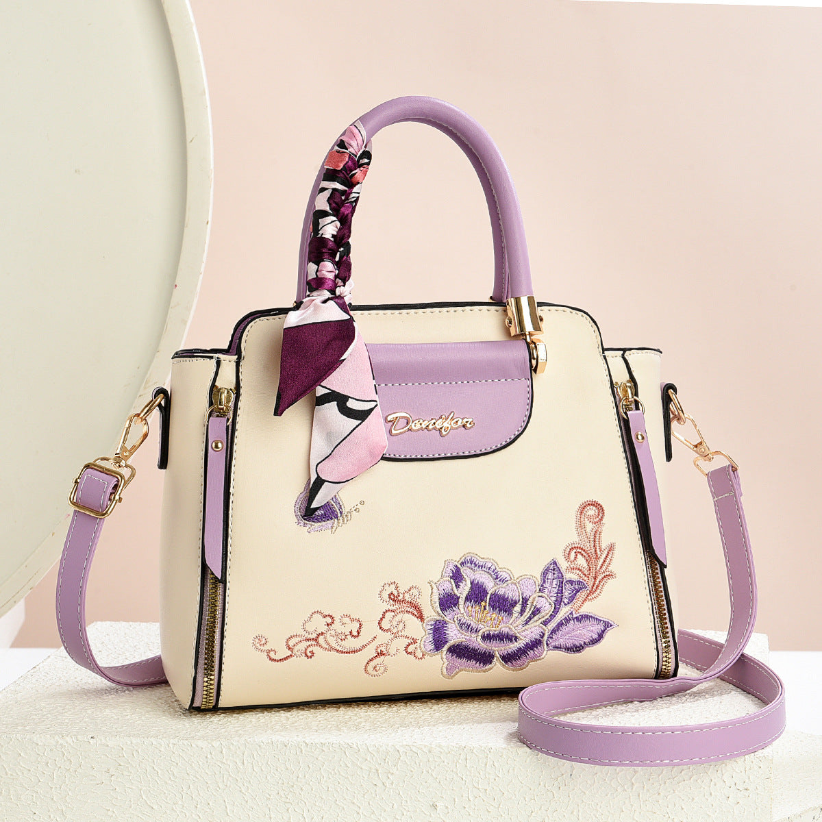 Women’s Artistic Charm Embroidered Handbag