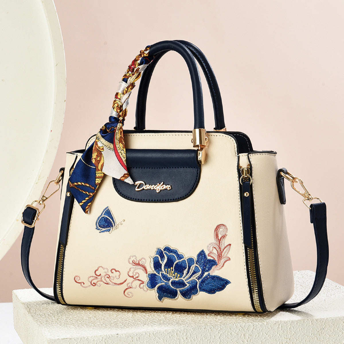 Women’s Artistic Charm Embroidered Handbag