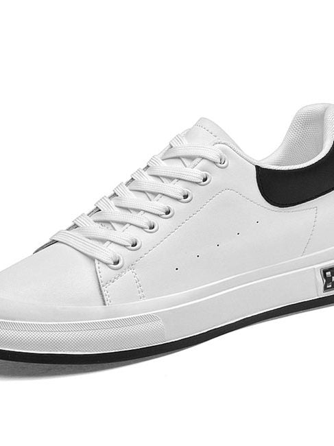 Low-Top Laced sneakers