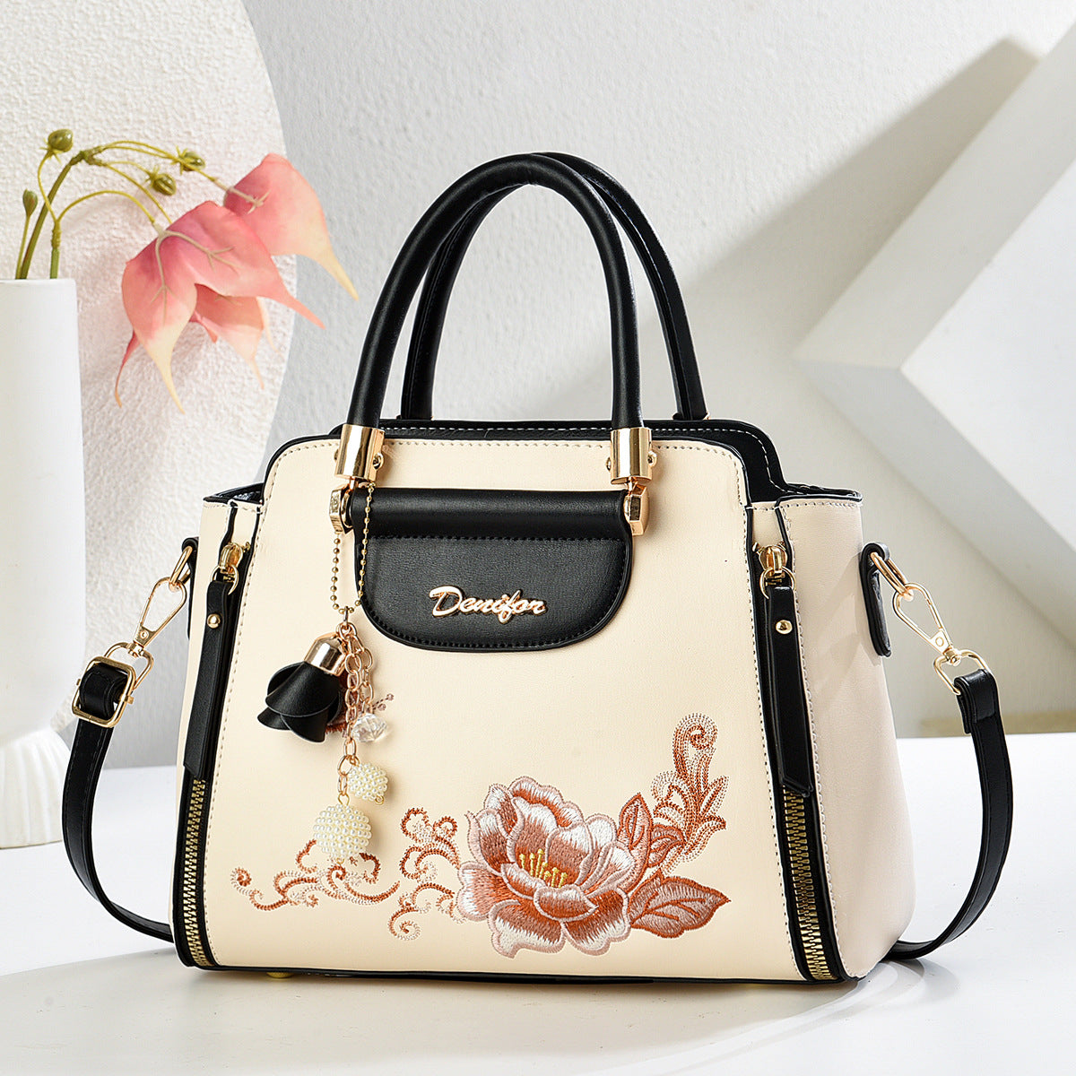 Women’s Artistic Charm Embroidered Handbag